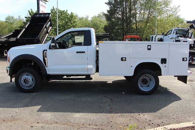2025 Ford Chassis Cab F-450® XL