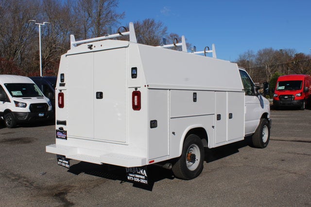 2026 Ford Econoline Cutaway E-350 SRW