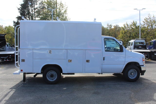 2026 Ford Econoline Cutaway E-350 SRW