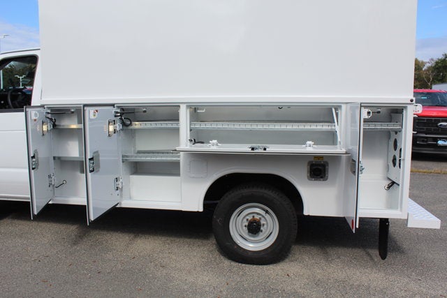 2026 Ford Econoline Cutaway E-350 SRW