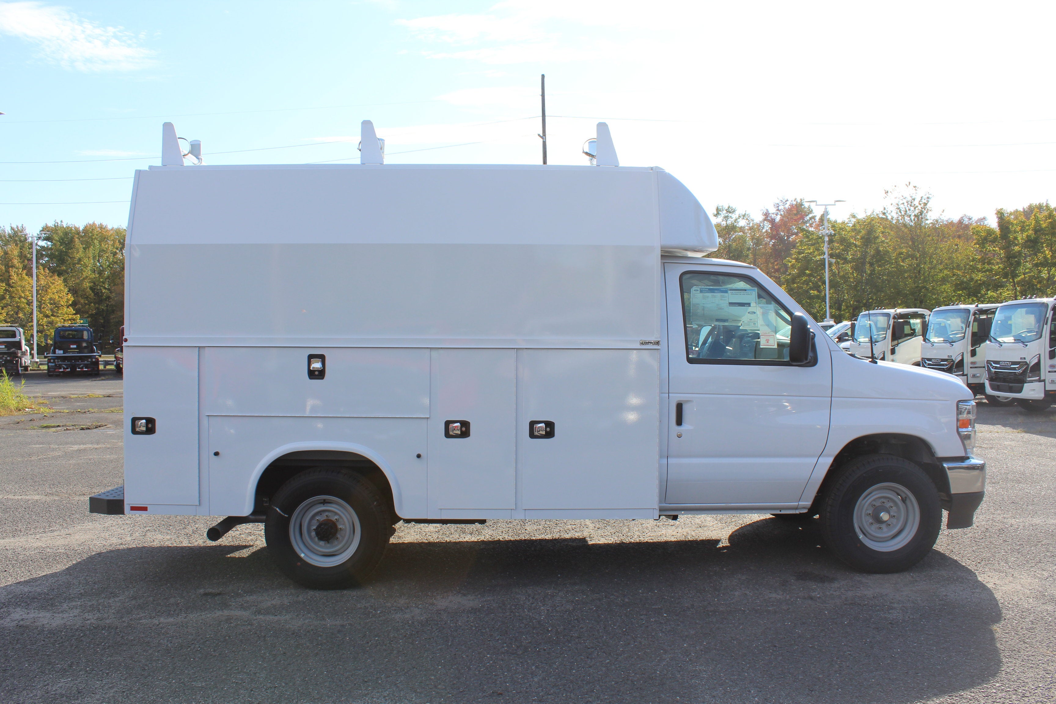 2027 Ford Econoline Cutaway E-350 SRW