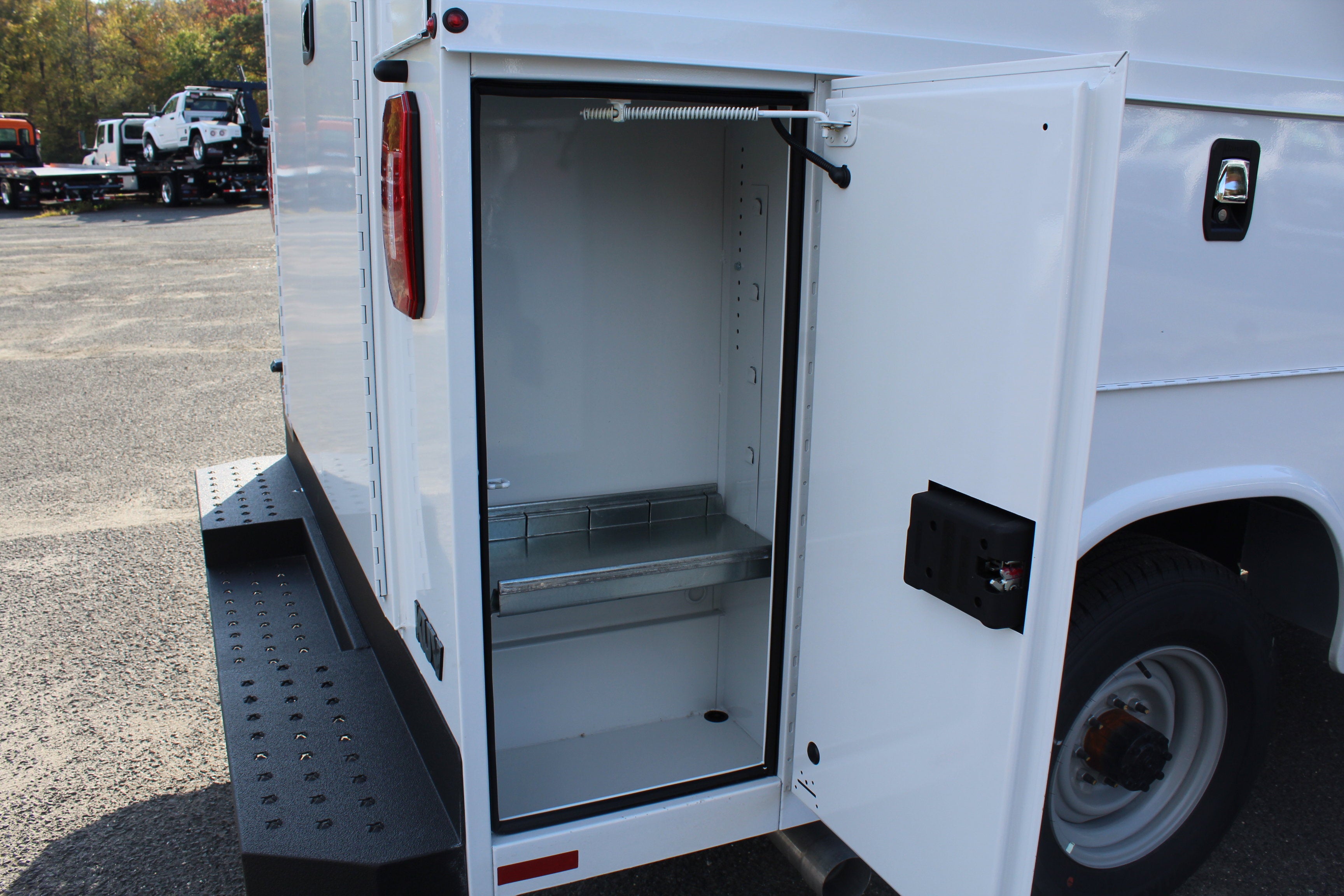 2027 Ford Econoline Cutaway E-350 SRW