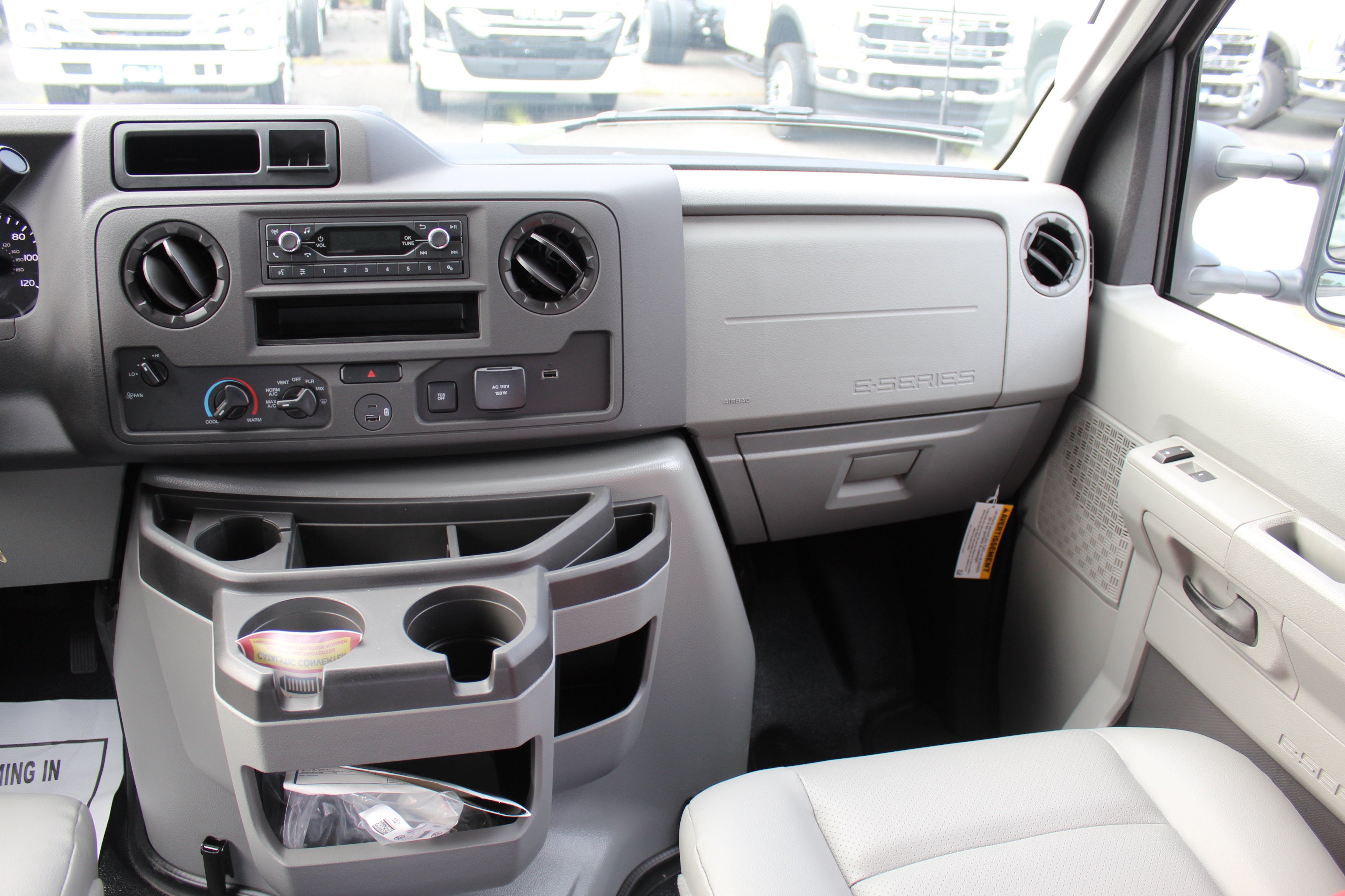 2027 Ford Econoline Cutaway E-350 SRW