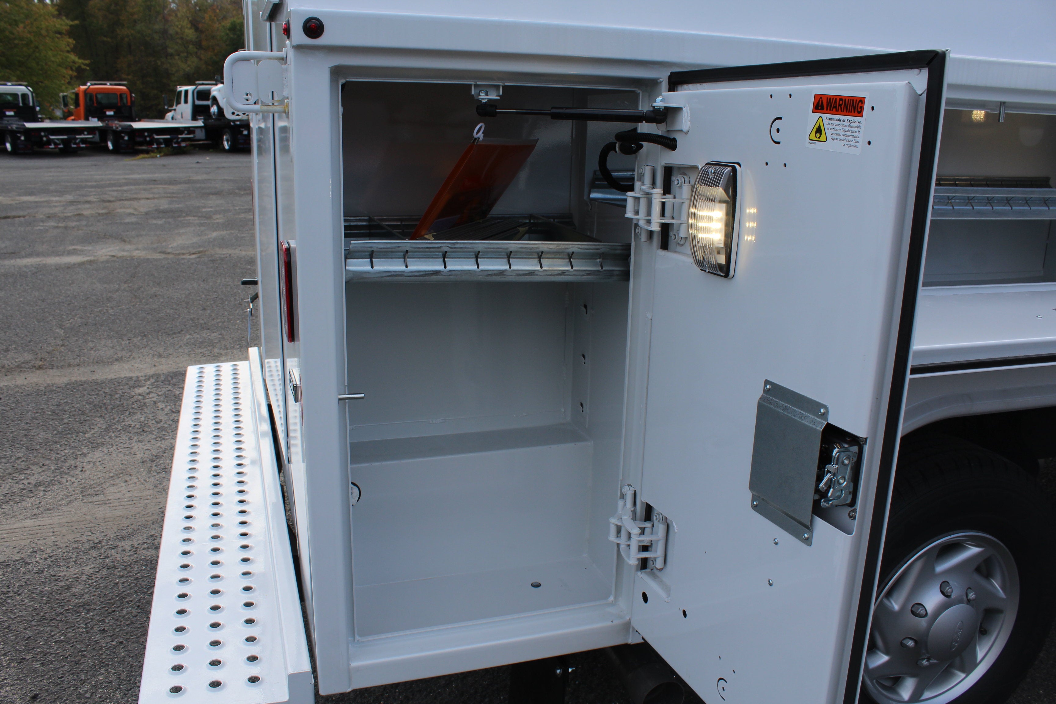 2027 Ford Econoline Cutaway E-350 SRW