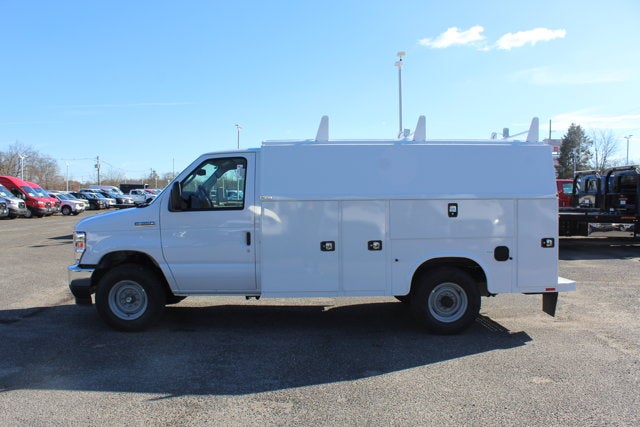 2026 Ford Econoline Cutaway E-350 SRW