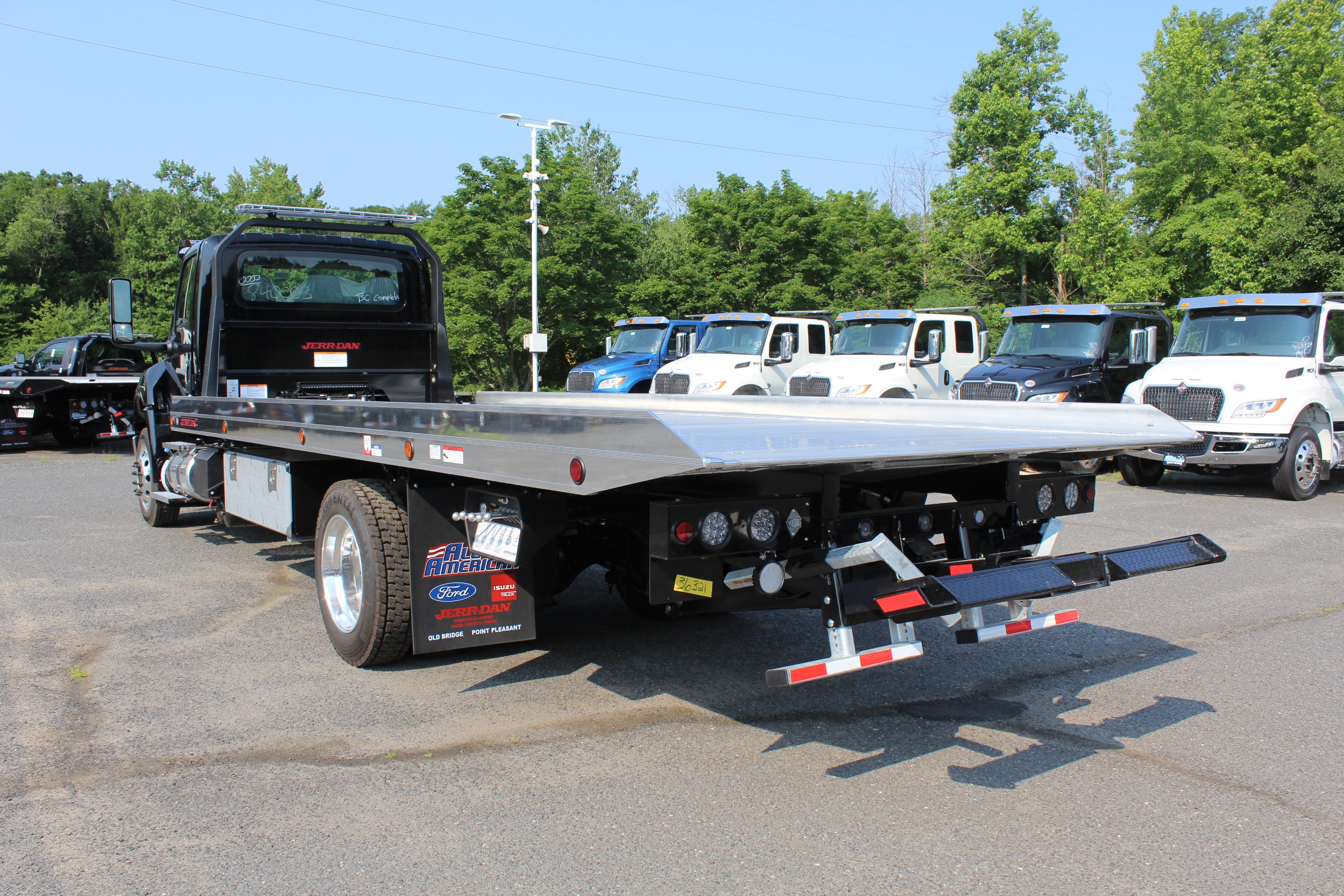 2027 International MV607 Jerr-Dan 6-Ton Aluminum XLP SD Carrier