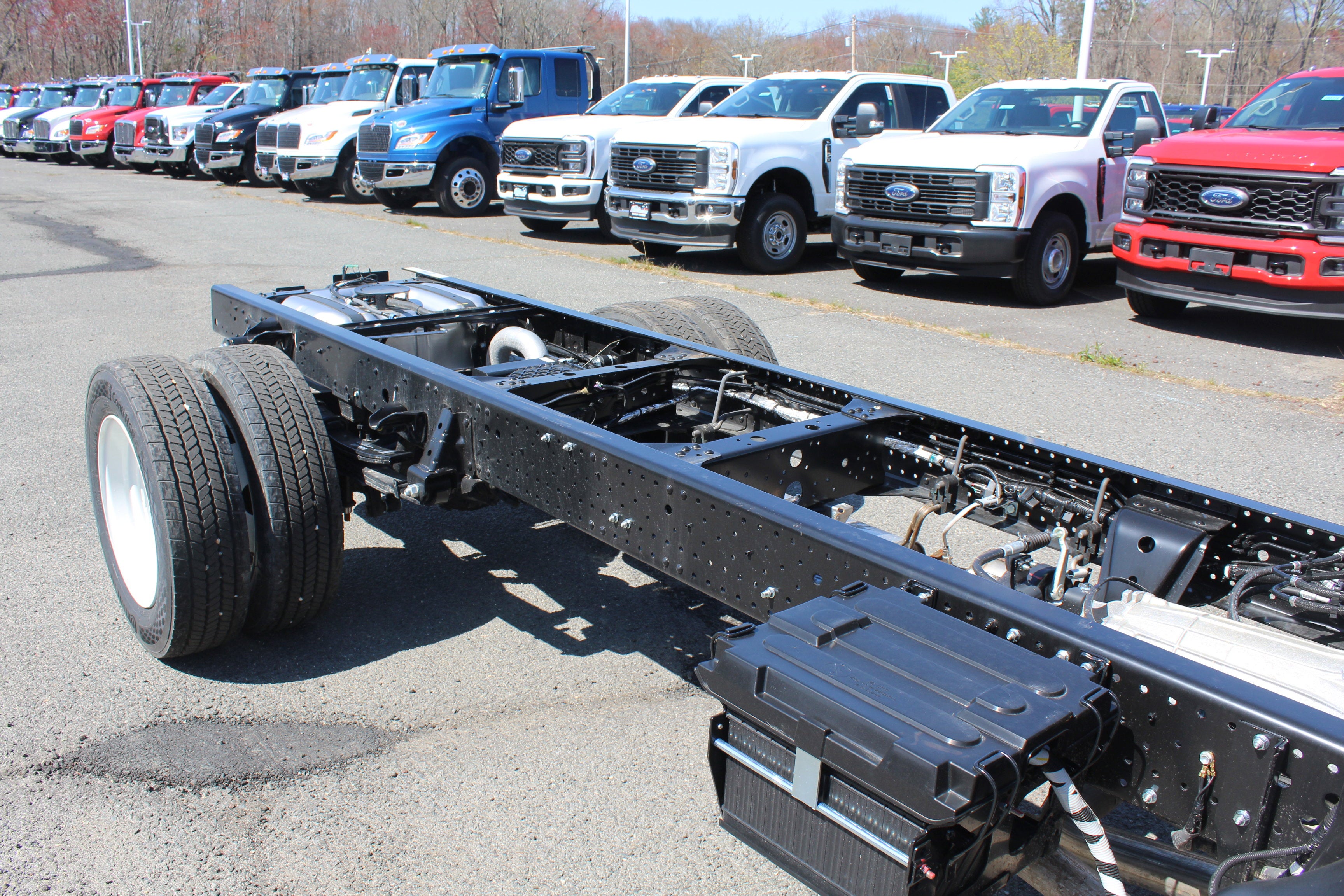 2026 Isuzu NPR 14 FT Steel Platform