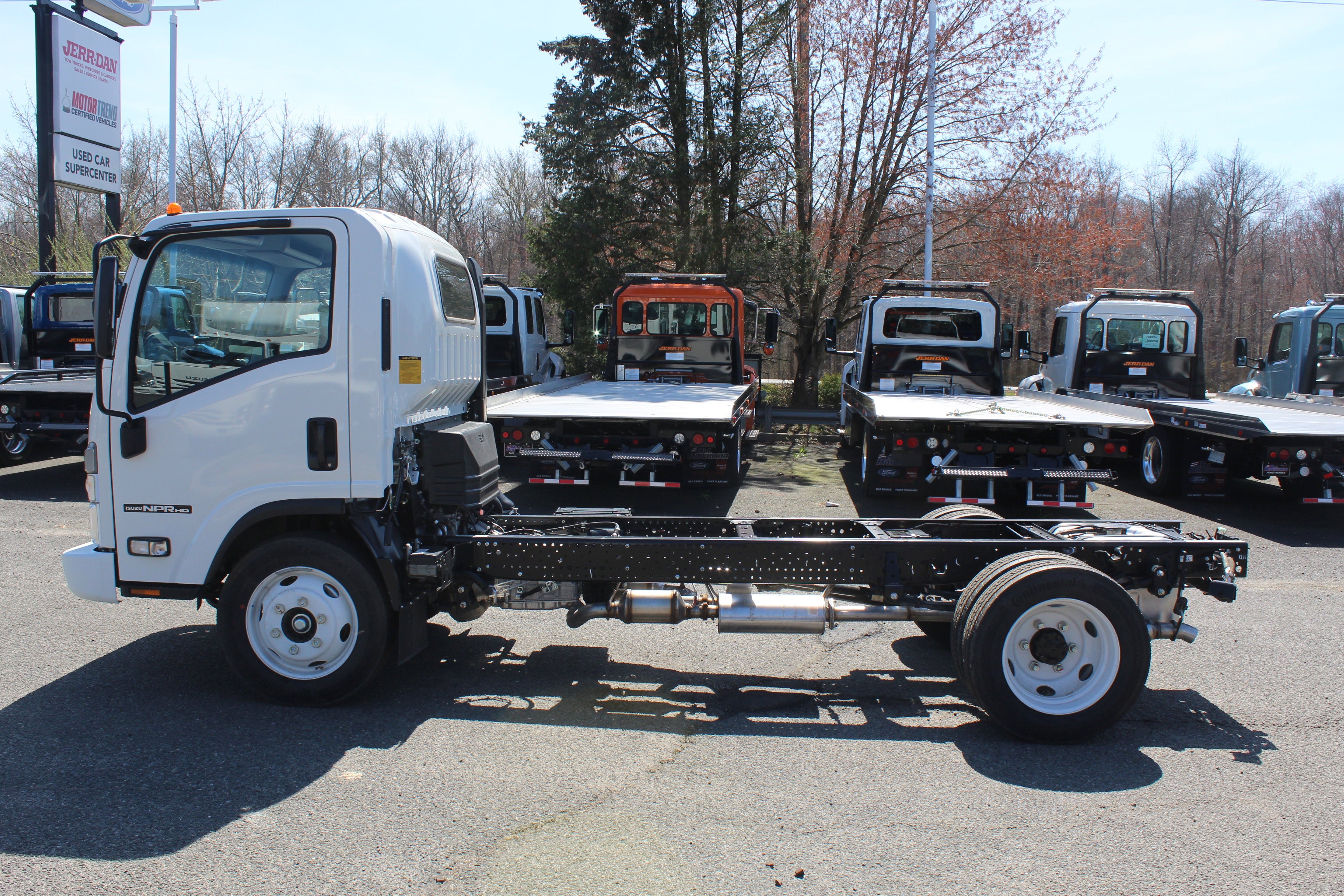 2026 Isuzu NPR 14 FT Steel Platform