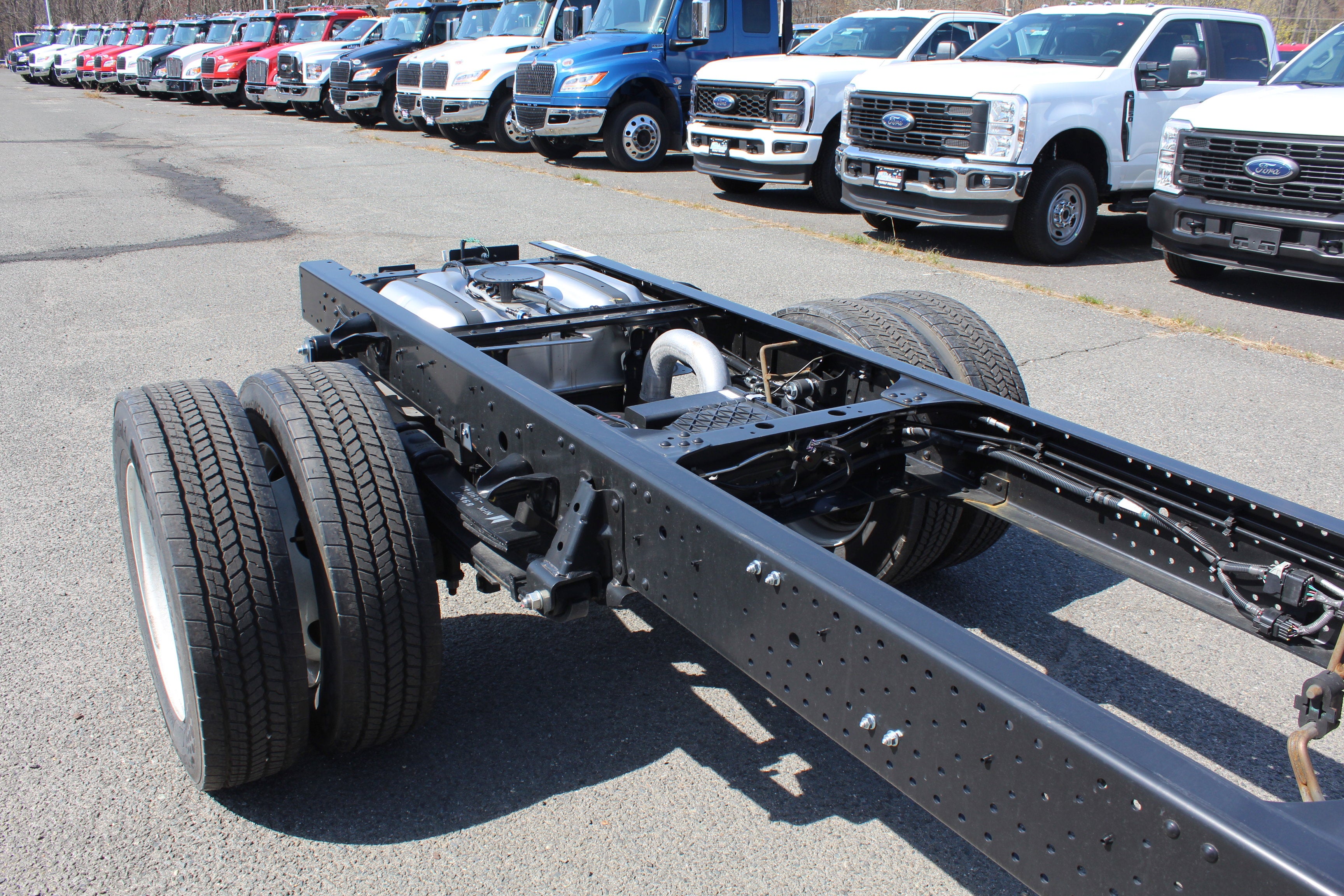 2026 Isuzu NRR 20 FT Durabox Pro Aluminum