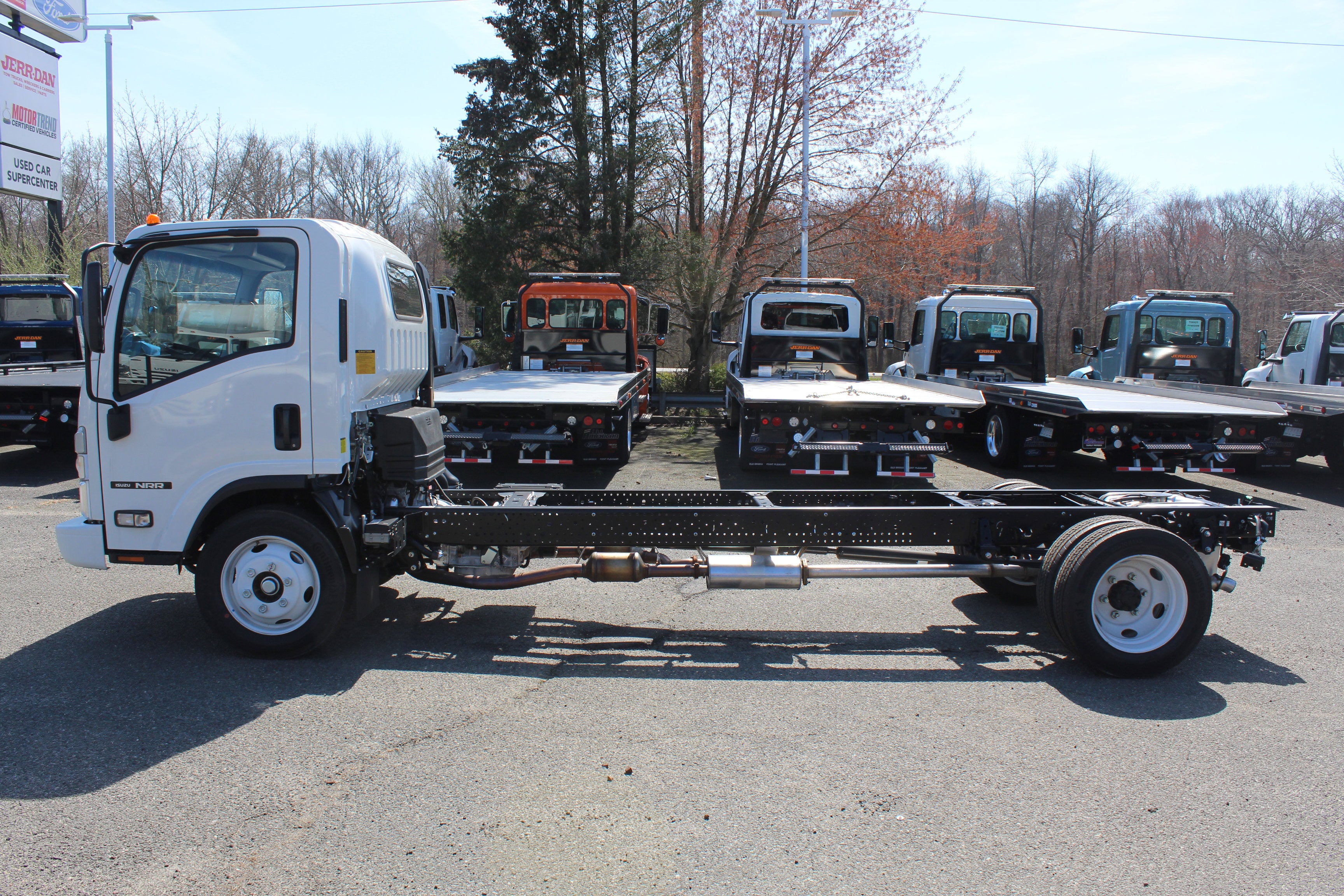 2026 Isuzu NRR 20 FT Durabox Pro Aluminum