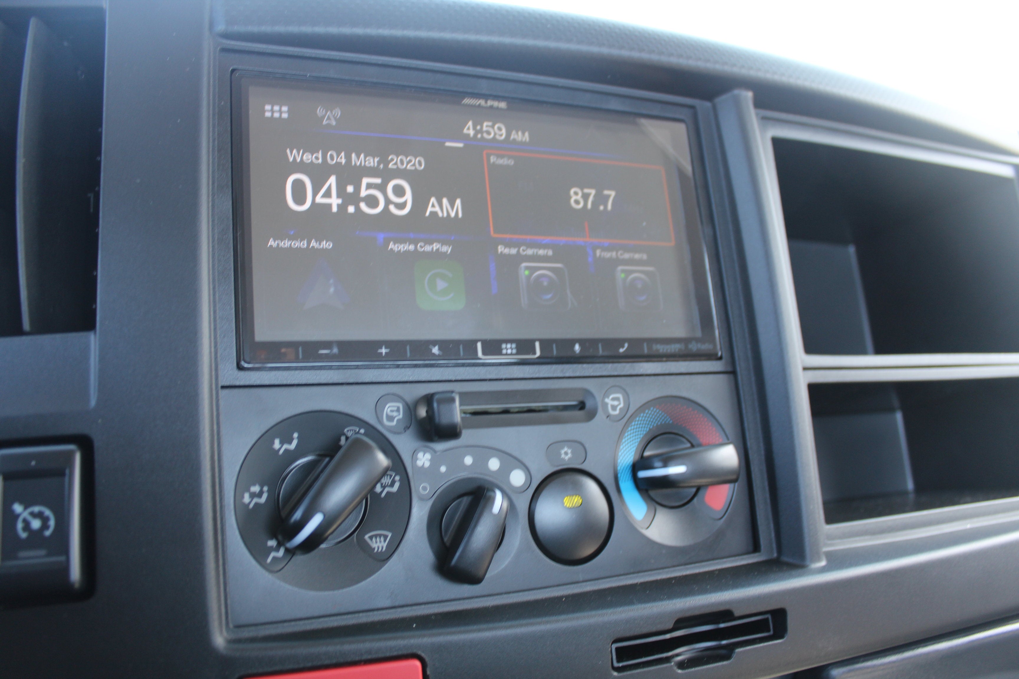 2026 Isuzu NRR Base