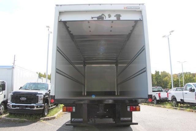 2025 Isuzu MT6 26 FT Box w/ ICC Bumper