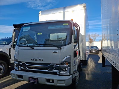 2024 Isuzu NRR 20 FT Box w/ ICC Bumper