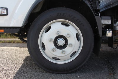 2024 Isuzu NRR 16 FT Box w/ ICC Bumper