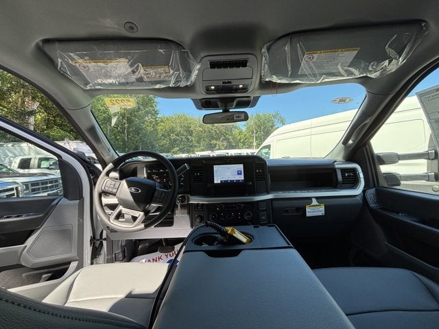 2025 Ford Chassis Cab F-550® XL