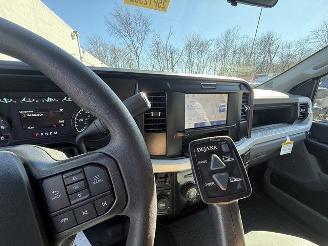 2025 Ford Chassis Cab F-350® XL