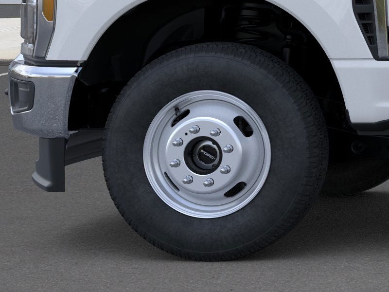 2025 Ford Chassis Cab F-350® XL