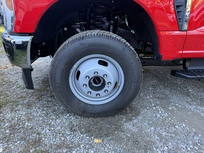 2025 Ford Chassis Cab F-350® XL