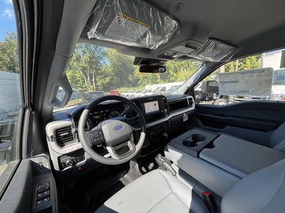 2025 Ford Chassis Cab F-350® XL