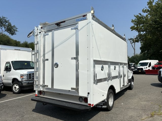 2024 Ford Transit Chassis Cutaway