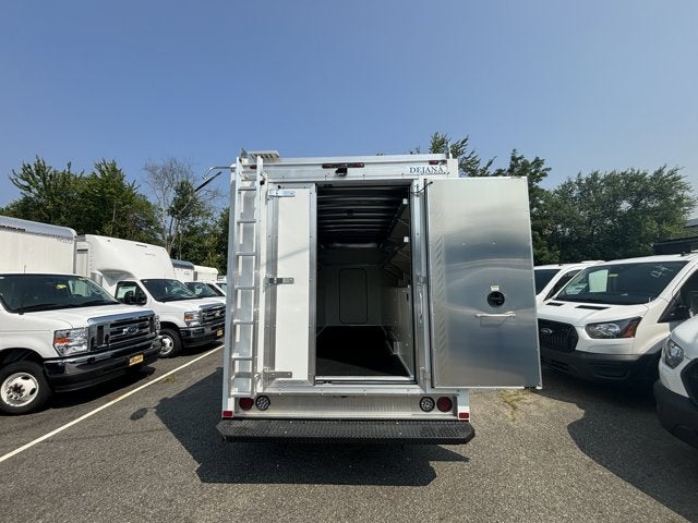 2024 Ford Transit Chassis Cutaway