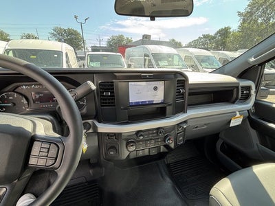 2025 Ford Chassis Cab F-550® XL