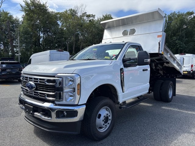 2025 Ford Chassis Cab F-350® XL