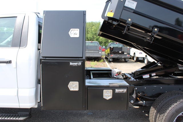 2025 Ford Chassis Cab F-550® XL