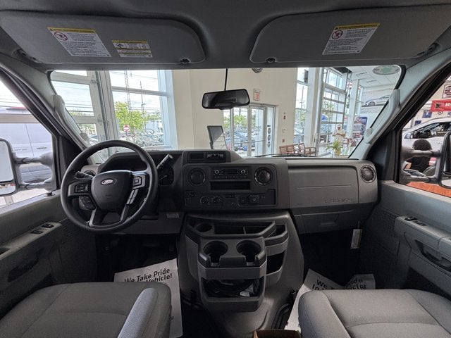 2025 Ford Econoline Cutaway E-350 SRW
