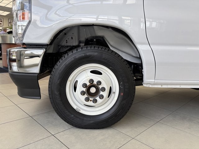 2025 Ford Econoline Cutaway E-350 SRW