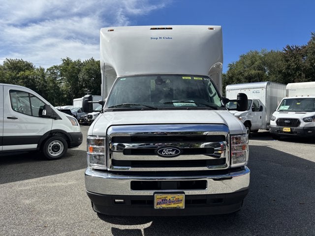 2026 Ford Econoline Cutaway E-450 DRW