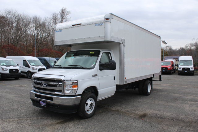 2026 Ford Econoline Cutaway E-450 DRW