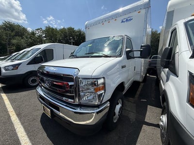 2027 Ford Econoline Cutaway E-450 DRW