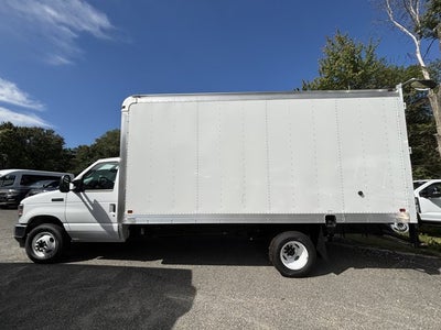 2026 Ford Econoline Cutaway E-450 DRW