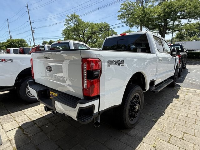 2026 Ford Super Duty F-350® Lariat®