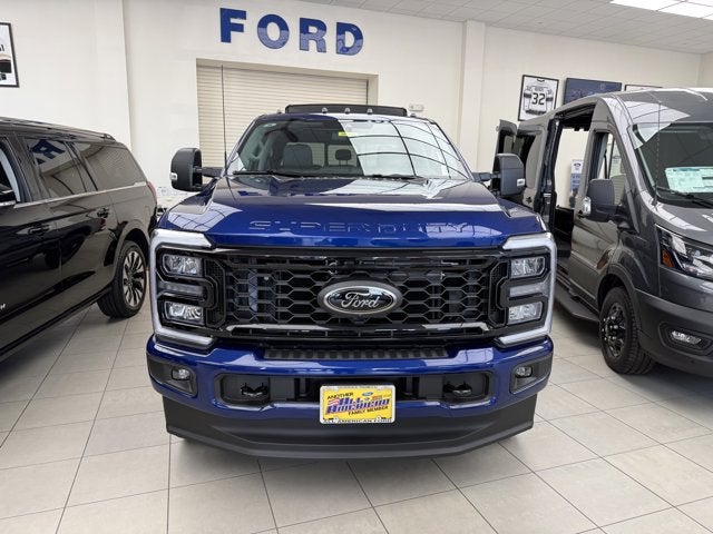 2026 Ford Super Duty F-350® XLT