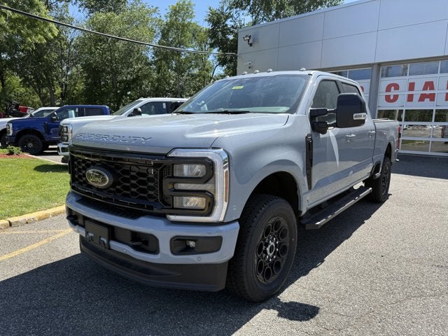 2026 Ford Super Duty F-350® Lariat®