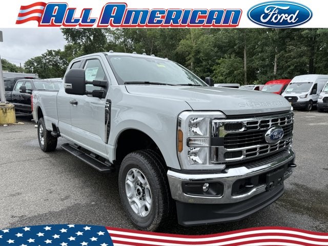 2026 Ford Super Duty F-350® XLT