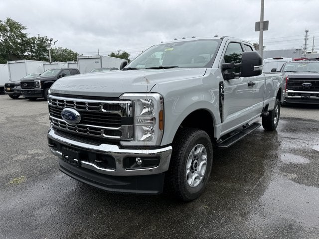 2026 Ford Super Duty F-350® XLT