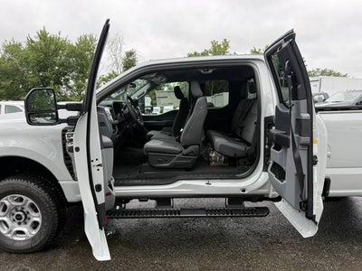 2026 Ford Super Duty F-350® XLT