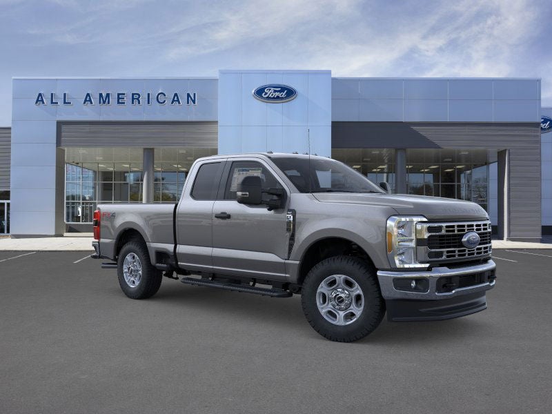 2026 Ford Super Duty F-350® XLT
